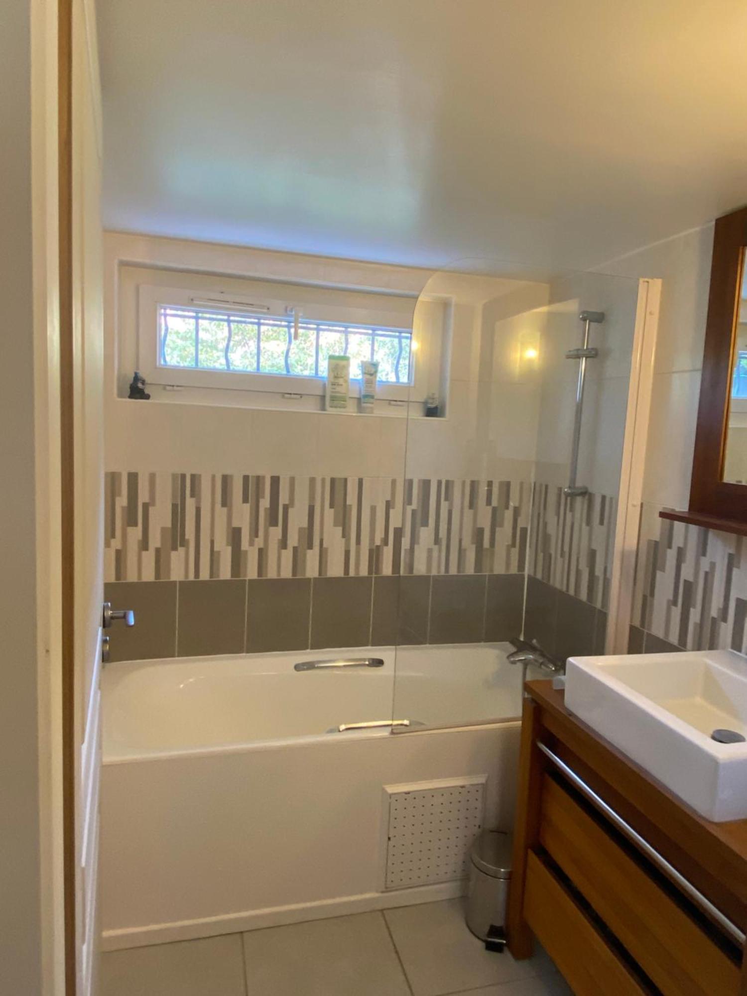 Chambre En Duplex, Entree Autonome, Sdb Privative Taverny Kültér fotó